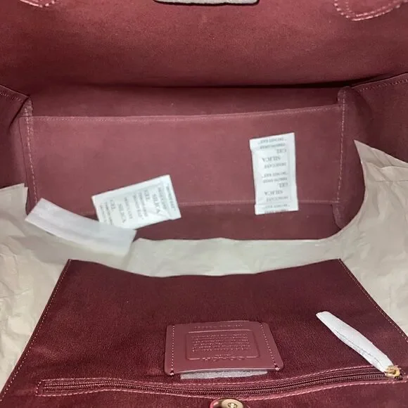 🔥🎁NWT! Coach Derby Tote Handbag Leather Gold/Rouge Msrp:$350.00 - Picture 4 of 13
